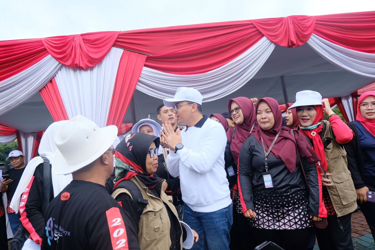 Wakil Bupati Bandung Apresiasi Peringatan Amal Bhakti Kemenag dan Pelepasan Gerak Jalan Kerukunan Umat Beragama