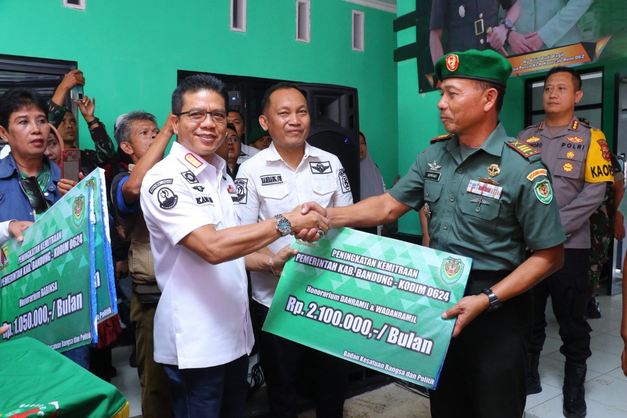 Ini Alasan Bupati Bandung Naikan Insentif Babinsa, Bati Tuud dan Danramil