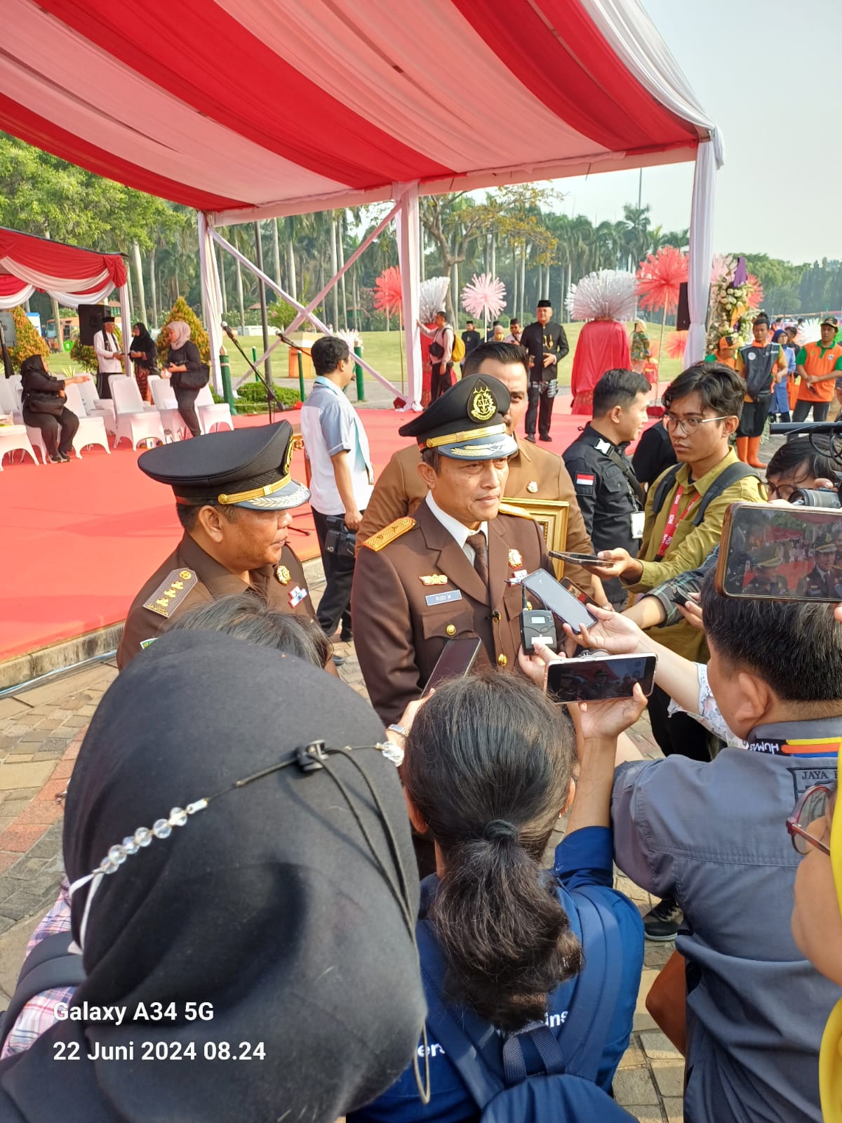 Kepala Kejaksaan Tinggi DKI Jakarta Mendapat Penghargaan di Hari Ulang Tahun (HUT) Ke-497 Jakarta