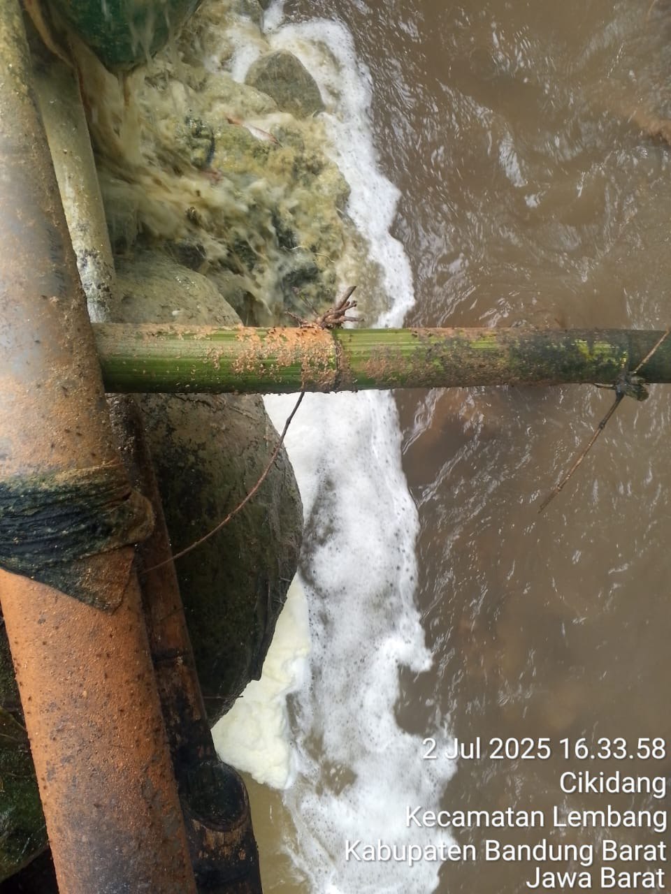 Diduga Cemari Lingkungan, Pabrik Tahu Sibungsu Lembang, Buang Limbah ke Sungai Tanpa Pengolahan