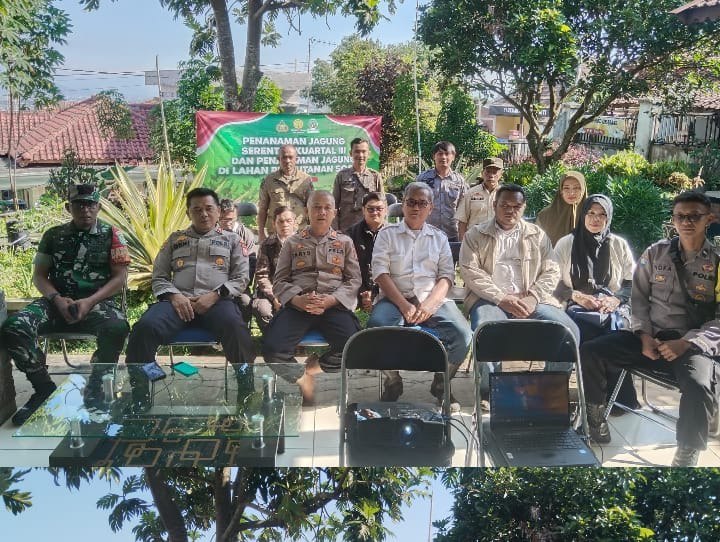 Kapolsek Cimenyan, Kompol Deni Rusnandar, S.H., M.H., Beserta Jajaran Melaksanakan Kegiatan Penanaman Jagung