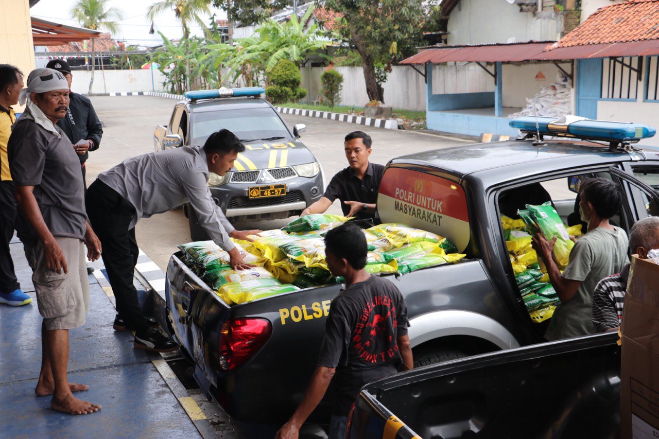 Antusias Warga Tinggi, Bersas Murah Polres Kebumen Laku 176 Ton