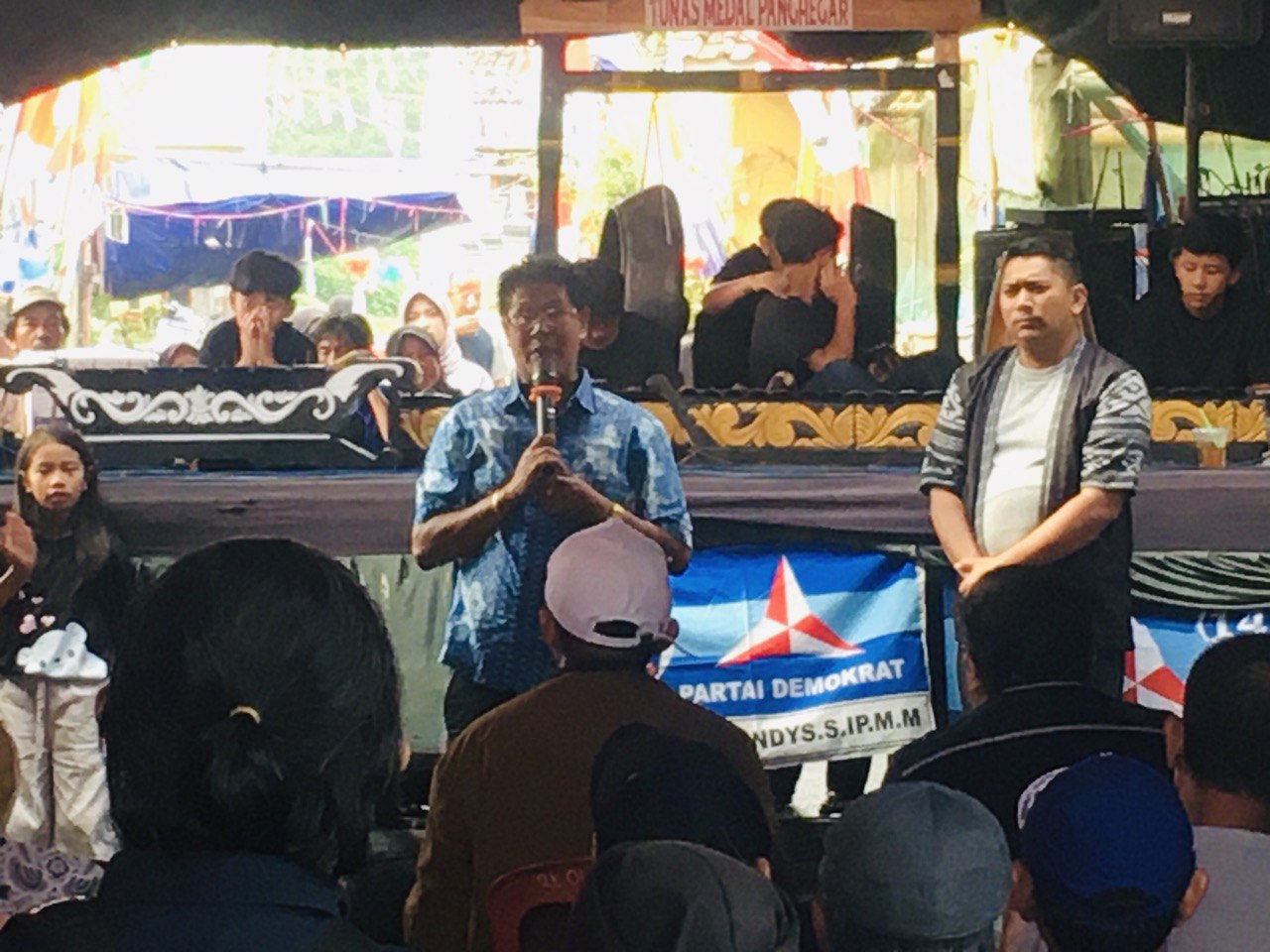 Desa Cikole Kec. Lembamg Gelar Hajat Lembur dan Resmikan Jalan Baru Desa