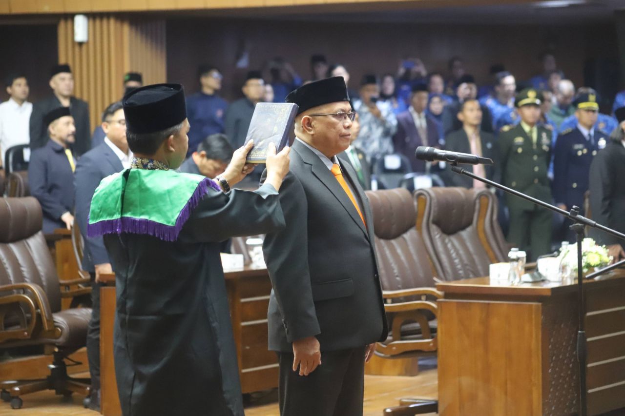 Deni Nursani Resmi Menjadi Anggota DPRD Kota Bandung Melalui Mekanisme Pengganti Antar Waktu