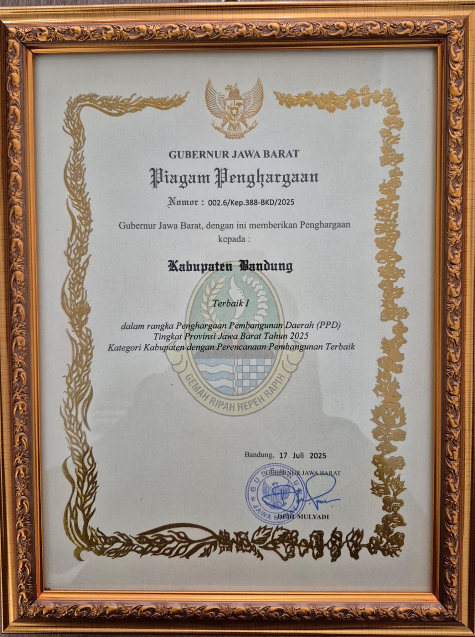 Kabupaten Bandung Kembali Ukir Prestasi, Raih Penghargaan Pembangunan Daerah Terbaik 1 Jawa Barat 2025