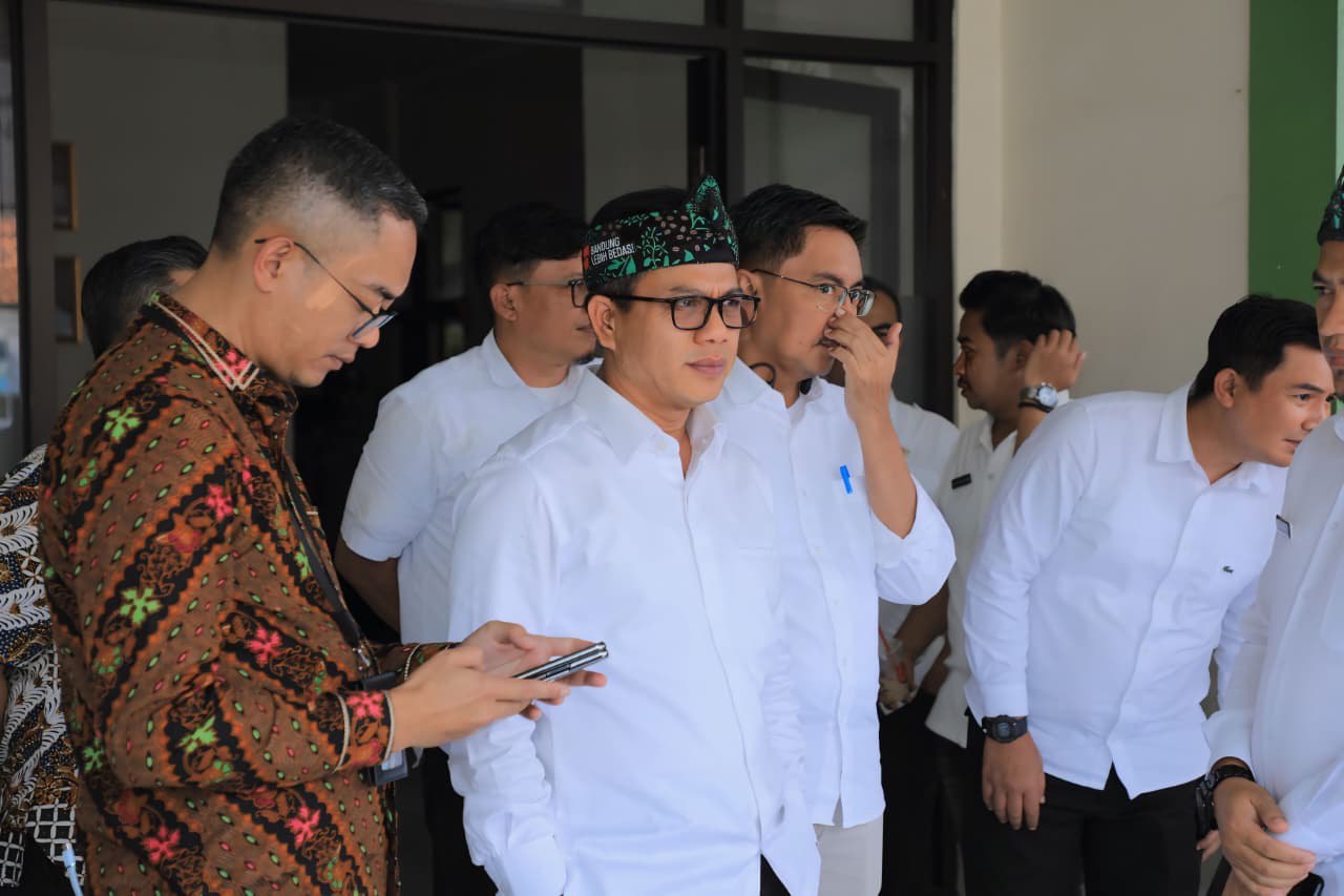 KDM dan Kang DS Kompak Siap Selesaikan Persoalan Banjir Bandung