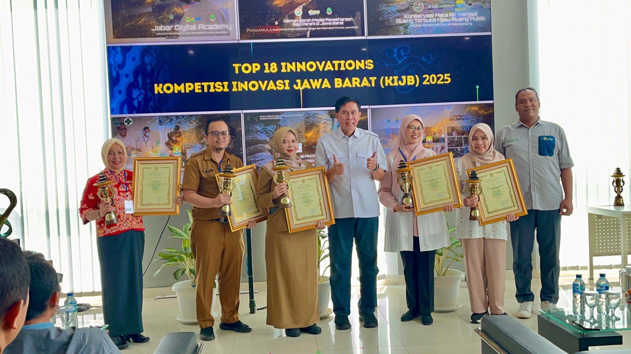 Inovasi Aplikasi Si PINTAR ONLINE Antar Kabupaten Bandung Raih Penghargaan dari Gubernur Jabar