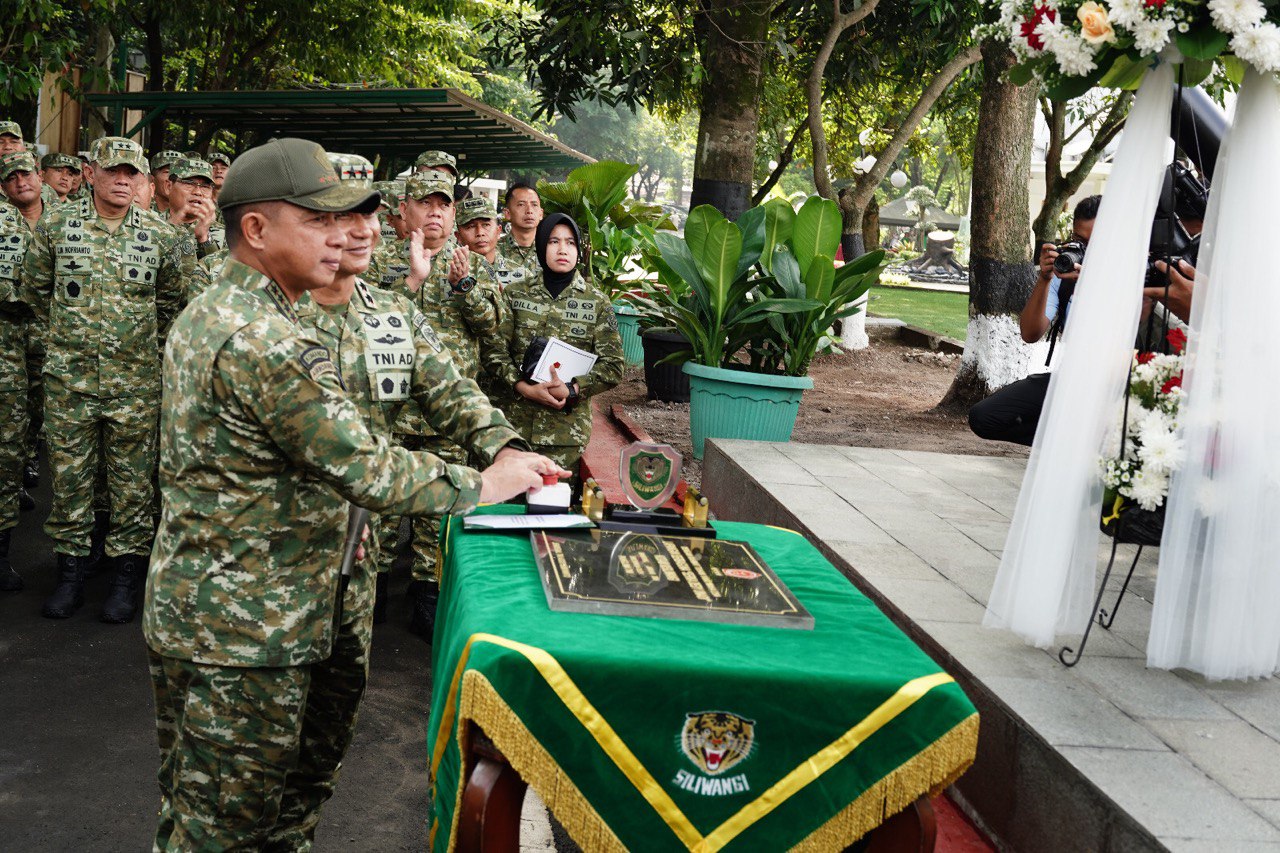 Panglima TNI Resmikan Lapangan Serba Guna Serka Dedy Unadi Kodam III/Slw