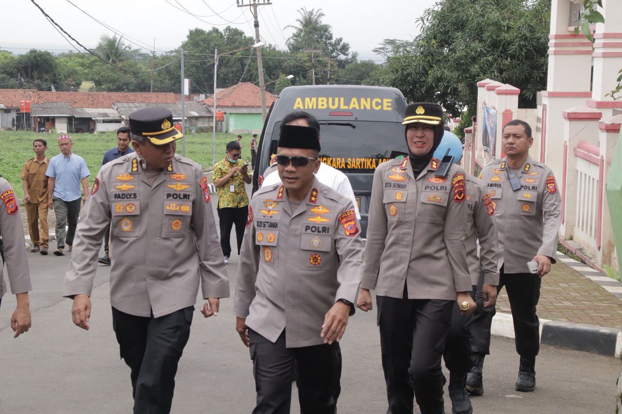Kapolda Jabar Sambut Kunjungan Kapolri di Tenjolayar Majalengka