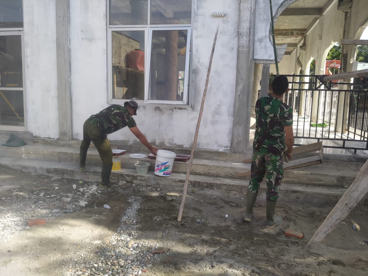 Gotong Royong Jadi Nafas TMMD ke 127 Kidim 0116 Nagan Raya di Ujong Blang