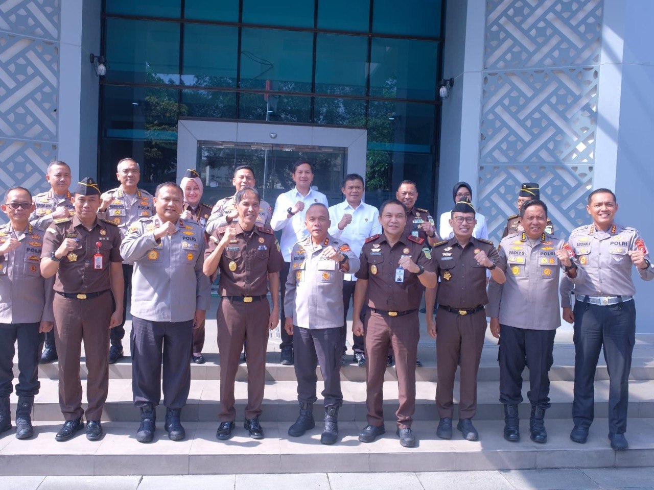 Kapolda Jabar Perkuat Sinergi Melalui Silaturahmi ke Kejaksaan Tinggi Jawa Barat