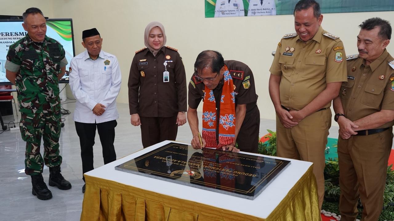 Perkuat Sarana dan Prasarana, Kajati Jabar Resmikan Gedung Serbaguna Mandala Adhyaksa Kejari Kota Bekasi