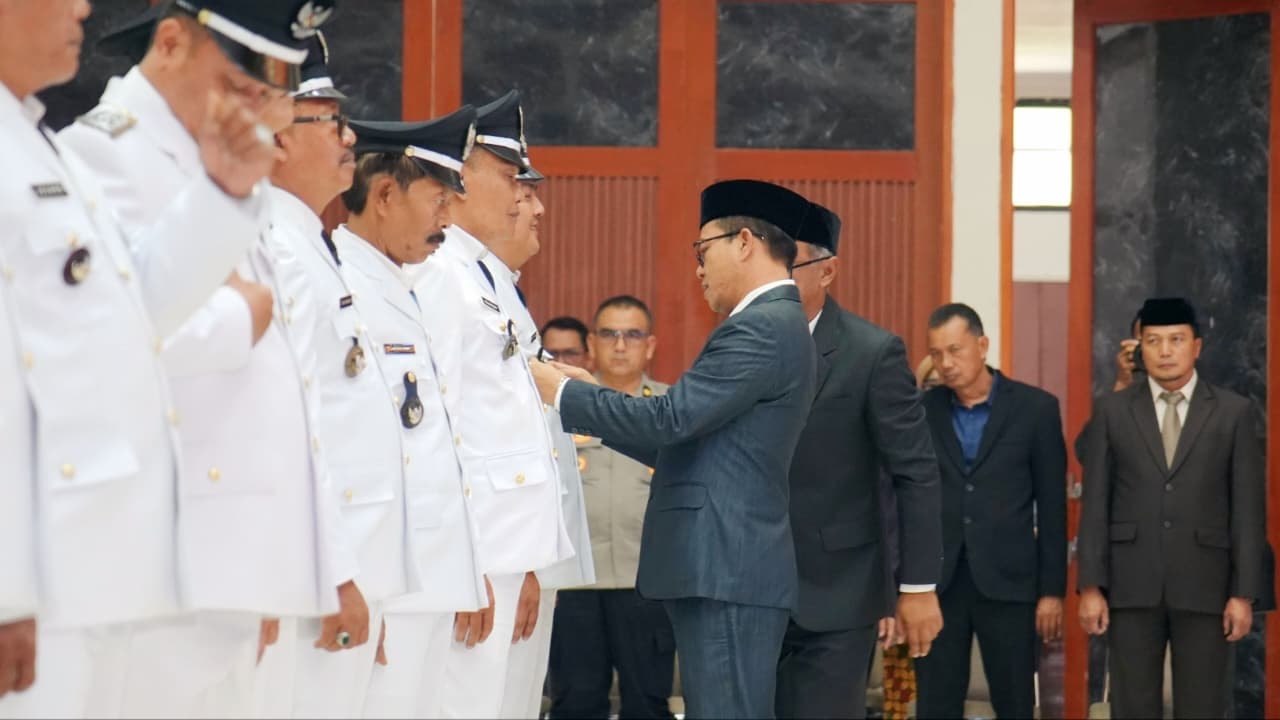 Bupati KDS Lantik 9 Kepala Desa Terpilih di Pilkades Antar Waktu Kabupaten Bandung
