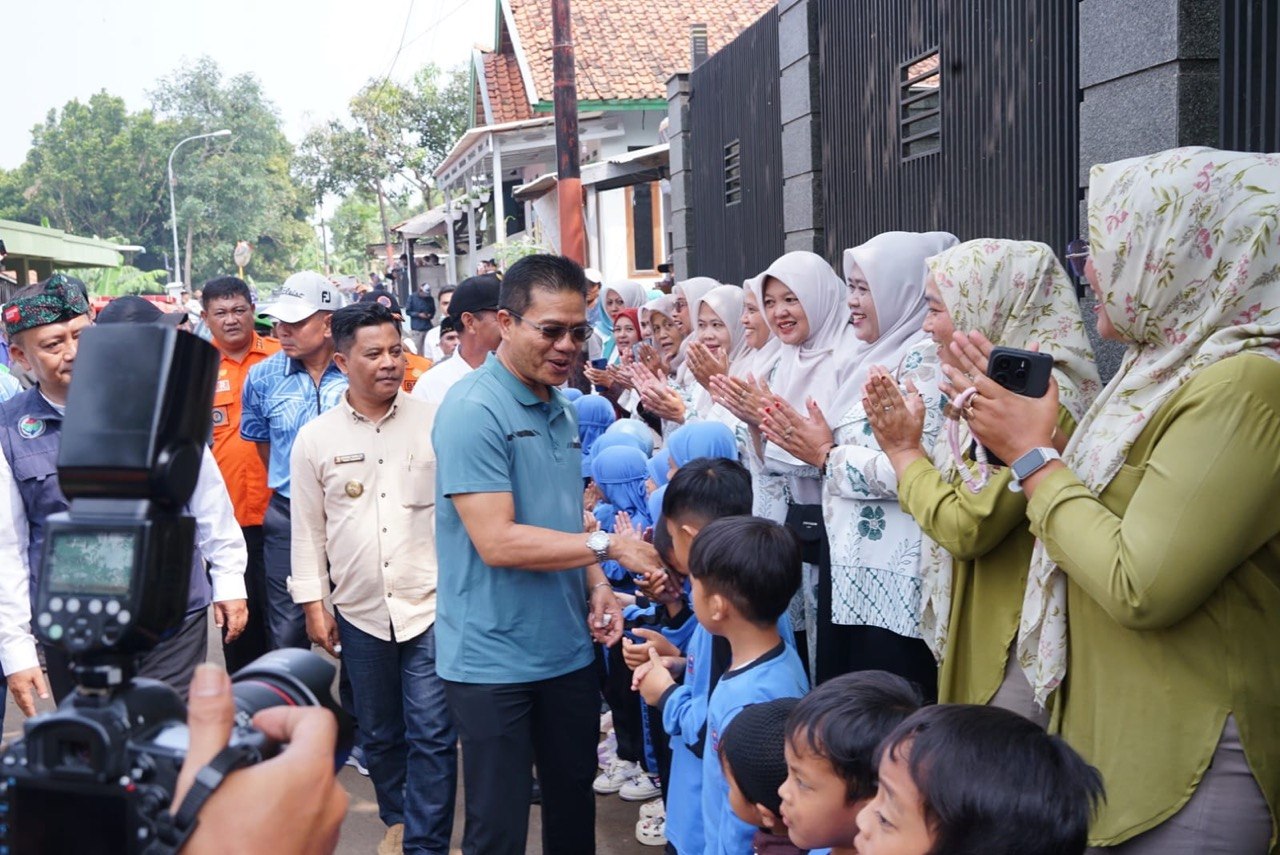 Tinjau Lokasi Puting Beliung Cimenyan, Bupati KDS Serap Aspirasi Warga Secara Langsung