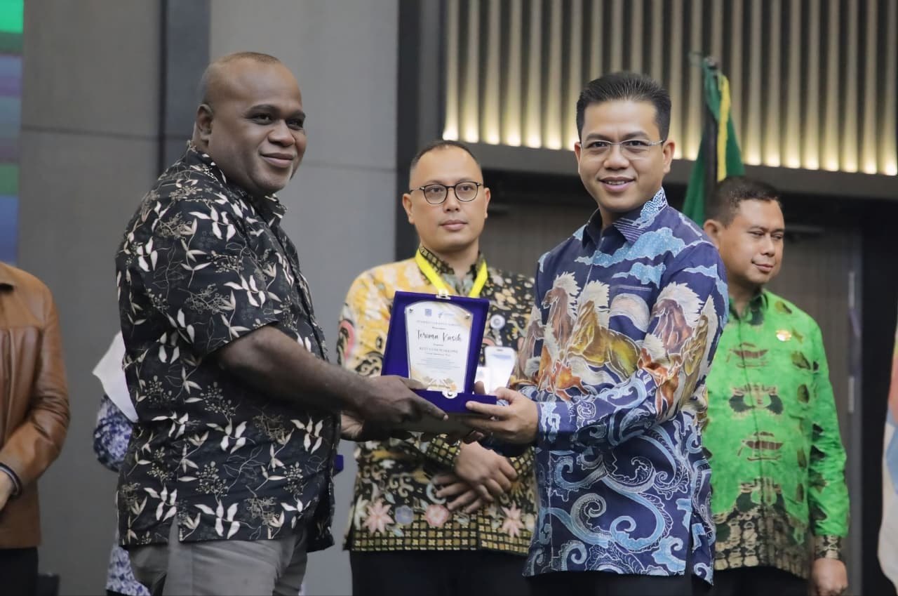 Tuntaskan Masalah Sanitasi, Ketum AKKOPSI Dadang Supriatna Sampaikan 4 Rekomendasi di Deklarasi Sorong