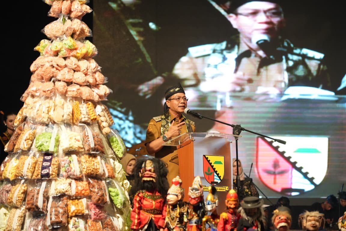 Lestarikan Budaya Sunda, KDS Tantang Kadisbud Gelar Festival Seni 3 Episode