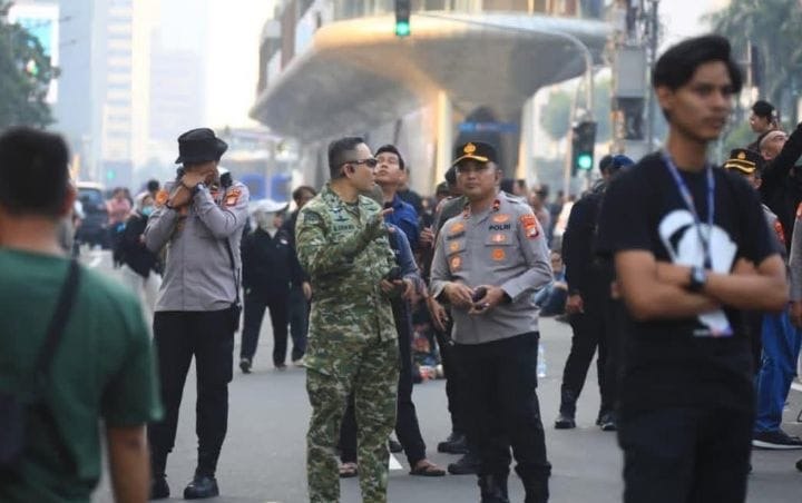 Asops Kasdam Jaya Tinjau Langsung Pengamanan Aksi Unjuk Rasa, Wujud Sinergitas TNI-Polri di Jakarta