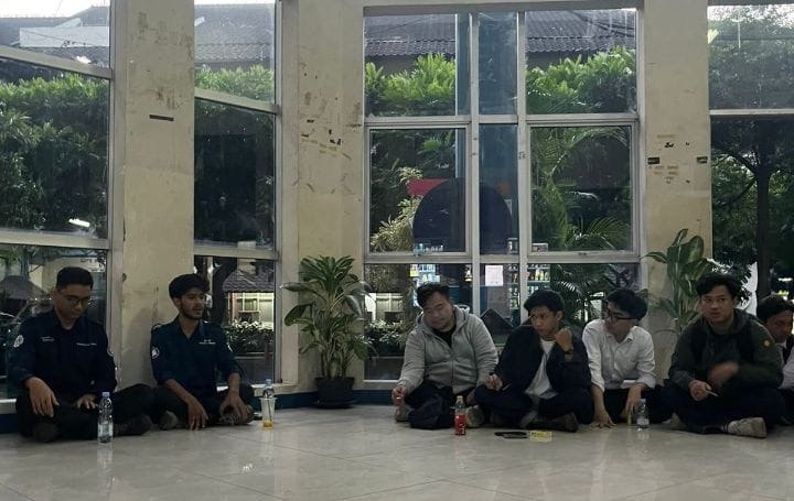 BEM Unisba Gelar Diskusi “Arah Gerak Mahasiswa”, Bahas Peran Mahasiswa di Tengah Dinamika Kebangsaan