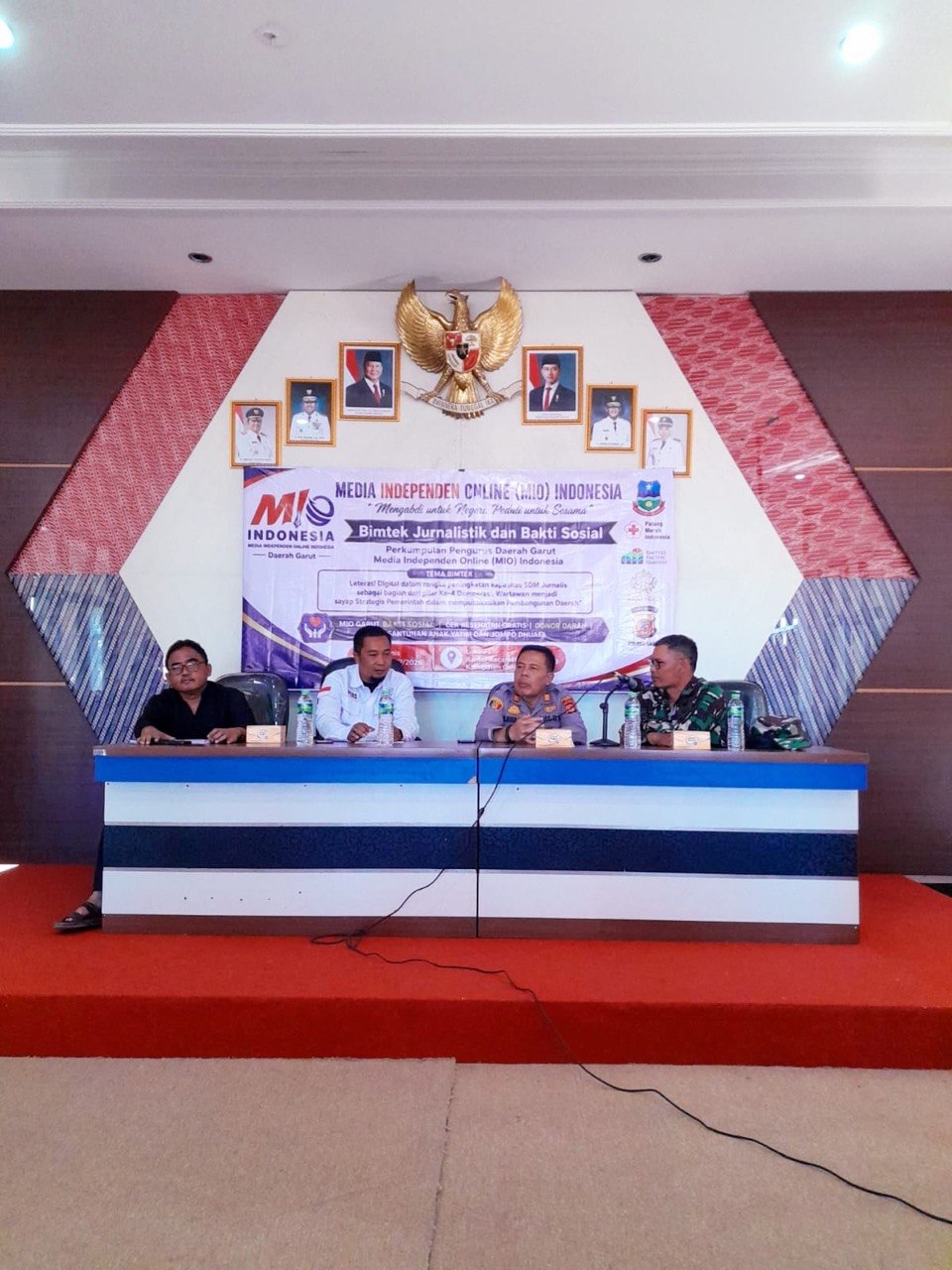 Media Independen Online (MIO) Indonesia Kabupaten Garut Gelar Bimtek Jurnalistik Sekaligus Bakti Sosial
