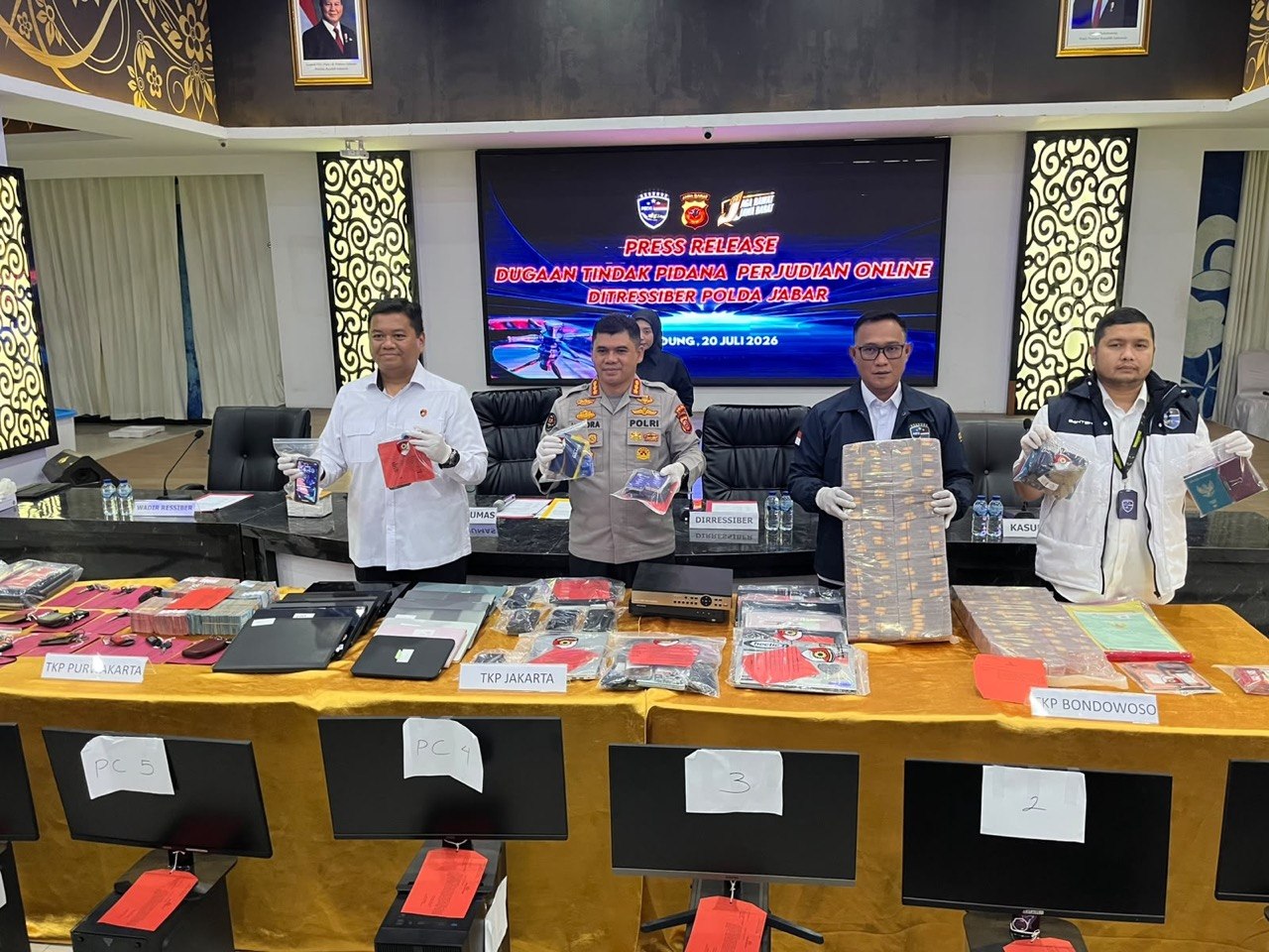 Polda Jabar Sita Uang Miliaran Rupiah dan Aset Mewah dari Kasus Dugaan Judi Online DAZZLIVE