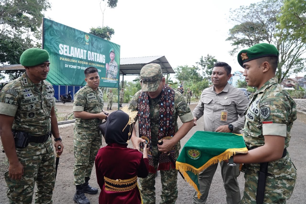 Pangdam III/ Slw Ajak Wujudkan Generasi Emas