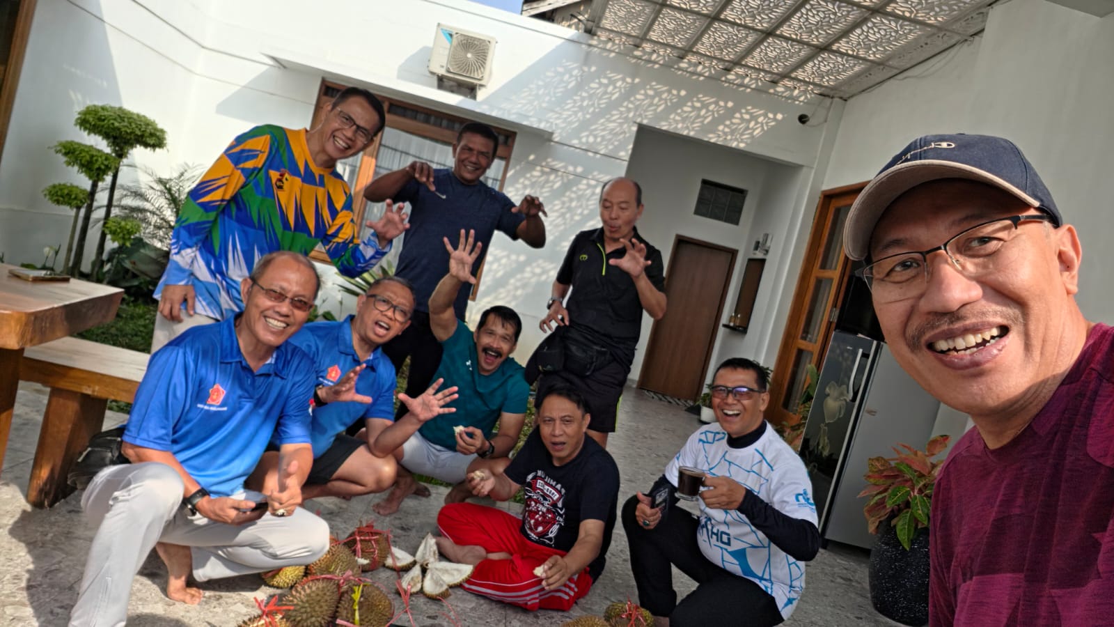 REUNI SEPAMILSUK I ABRI 1988 WILAYAH BARAT PERKUAT SOLIDITAS PENGABDIAN DI TASIKMALAYA