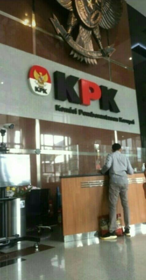 Riska Wulandari SH: Hanya KPK RI yang mampu buktikan korupsi pengadaan Alat PJU Prov Jabar