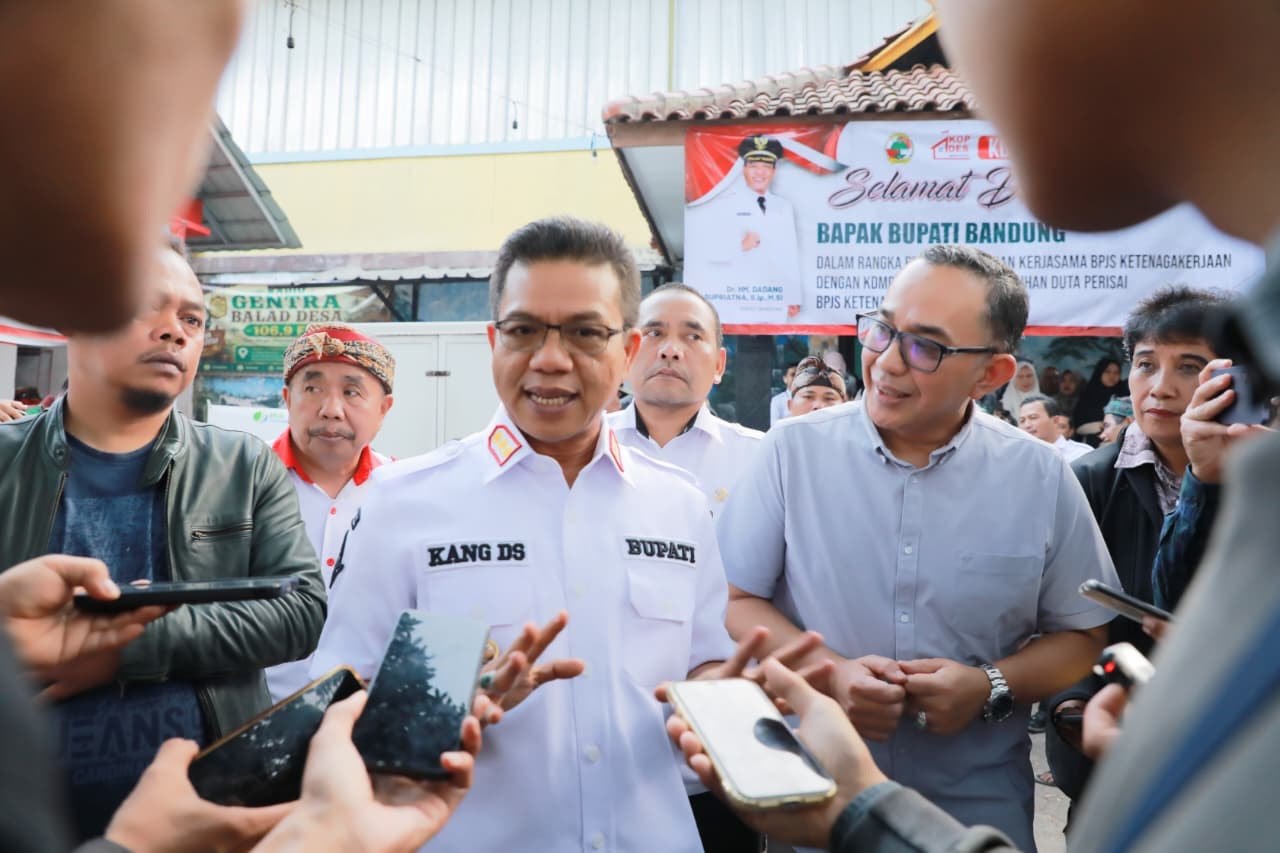 Bupati KDS Apresiasi KDMP Nagrak: Penandatanganan Kerja Sama dengan BPJS Ketenagakerjaan