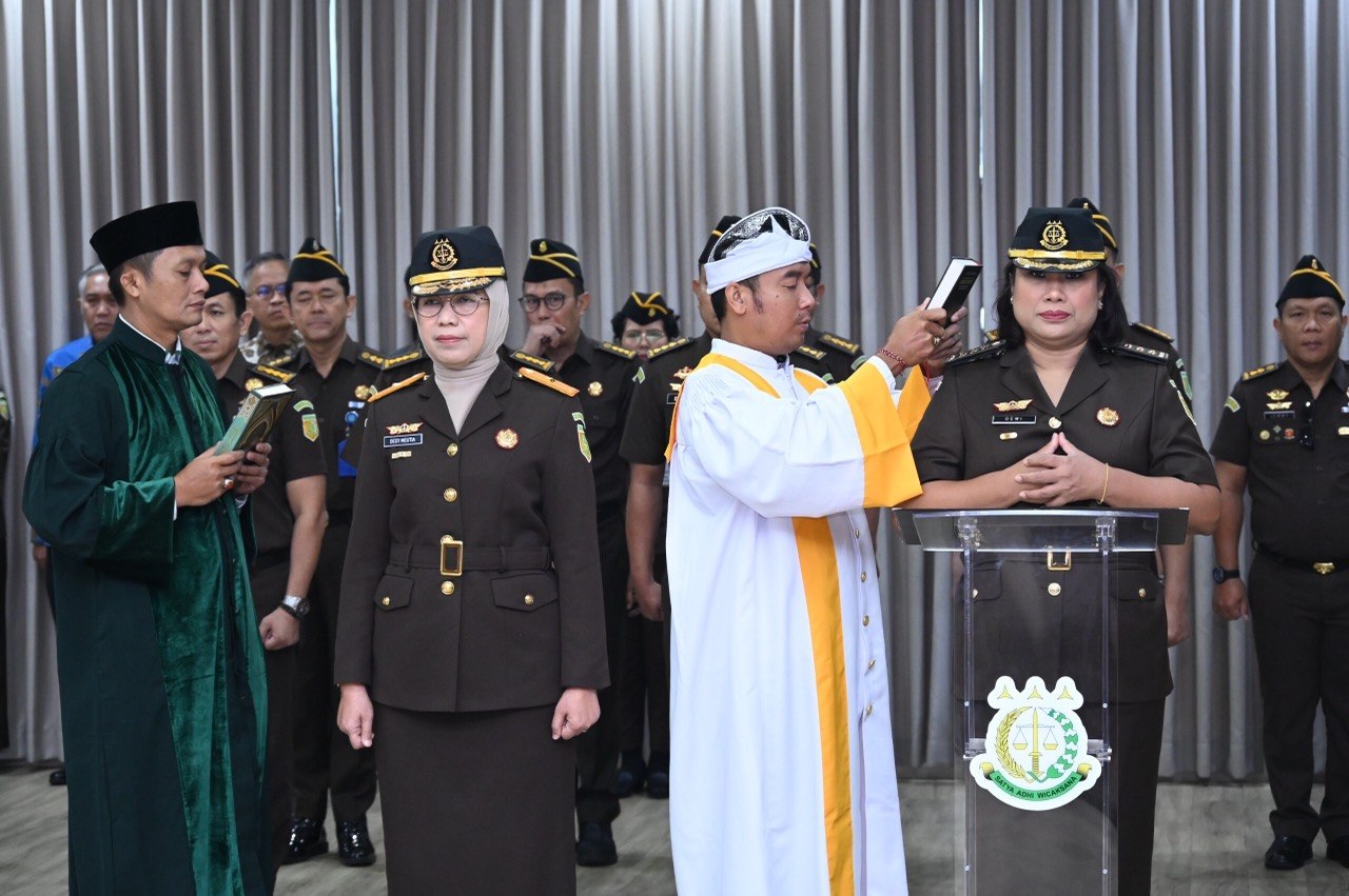 Kejati Jabar Lantik 15 Pejabat Baru
