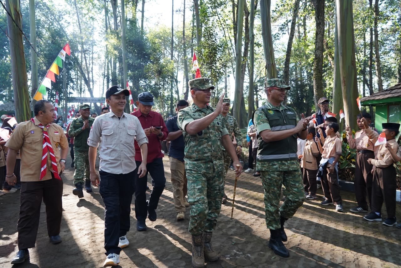 Pangdam III/Siliwangi Kunjungi Situ Cisanti, Ajak Jaga Kelestarian Lingkungan