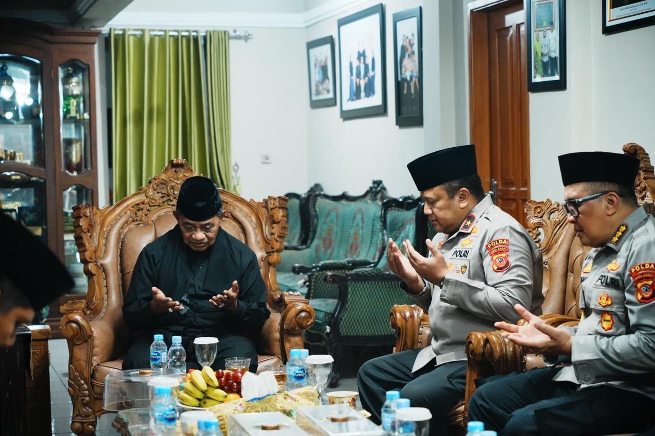 Waka Polda Jabar Silaturahmi Kamtibmas ke Pondok Pesantren Cipasung, Perkuat Sinergi Polri dan Ulama