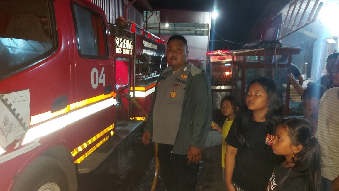 Lahan Kosong PT WIRAKI Terbakar di Paseh, Polisi dan Damkar Bergerak Cepat Padamkan Api