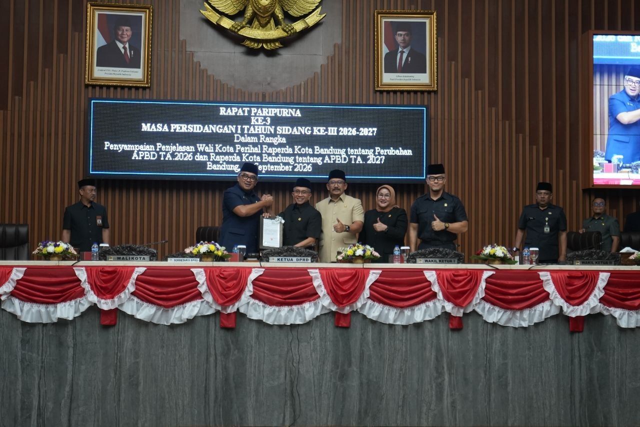 Wali Kota Sampaikan Penjelasan Raperda APBD Perubahan 2026 dan APBD 2027 di Rapat Paripurna DPRD
