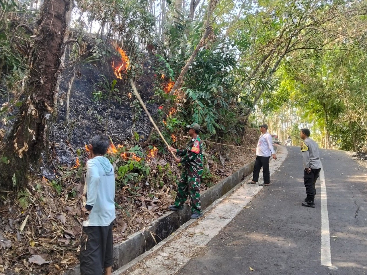 Kebakaran Lahan Seluas 3 Hektare di Dusun Priagung Kota Banjar Berhasil Dipadamkan