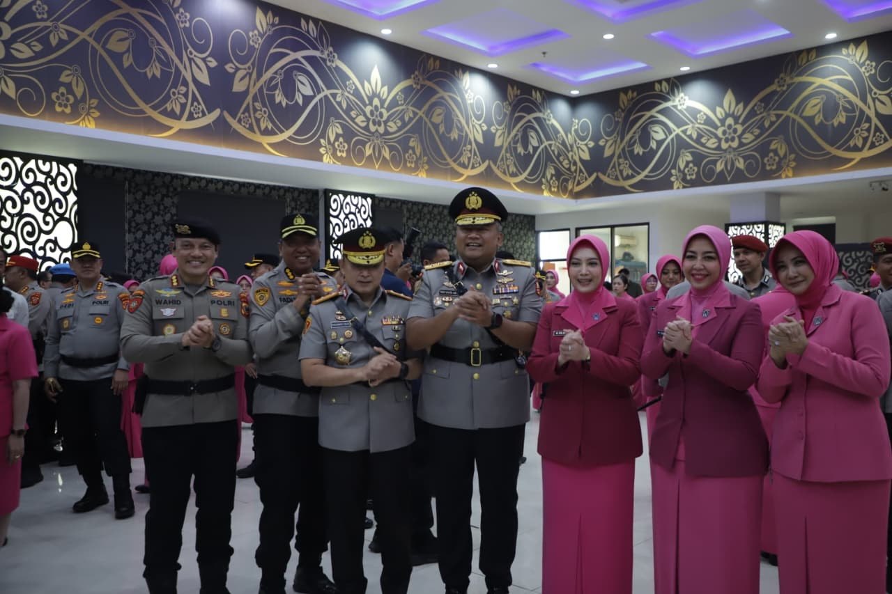 Polda Jabar Gelar Sertijab Wakapolda Jabar, Dirreskrimsus dan Dirressiber, Perkuat Kinerja Organisasi